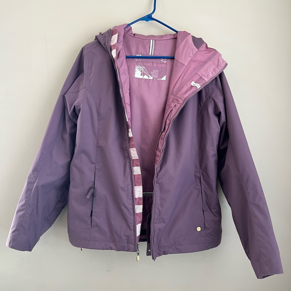 Burton water repellent ski/snow jacket size: Large lavender